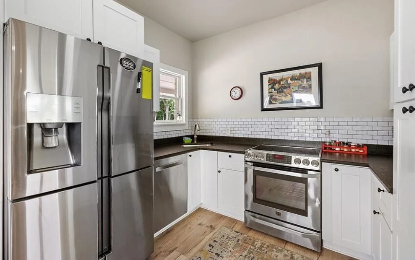 More Photos Of 296-300 Carmel Creekside Dr, Hutto Office Residential For Lease