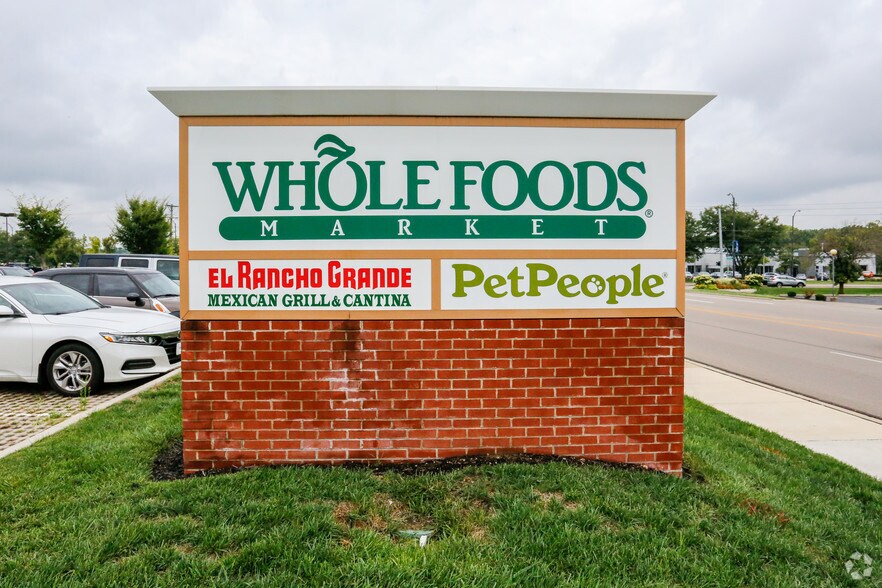 More Photos Of 1020-1050 Miamisburg Centerville Rd, Dayton Freestanding For Lease