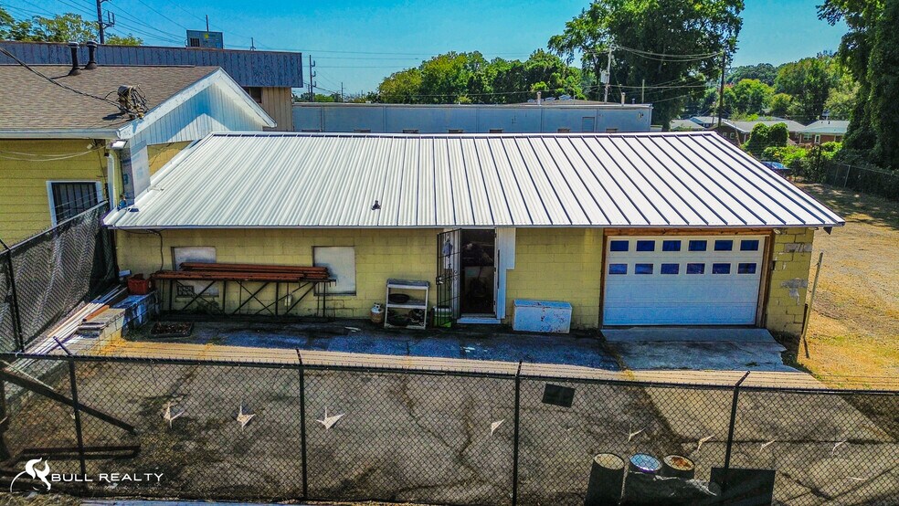 More Photos Of 1464 Willingham Dr, East Point Light Distribution For Sale