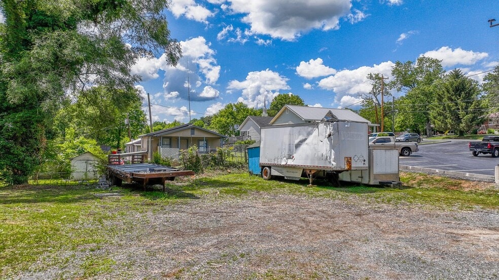 More Photos Of 1308 Lynn Garden Dr, Kingsport Auto Repair For Sale