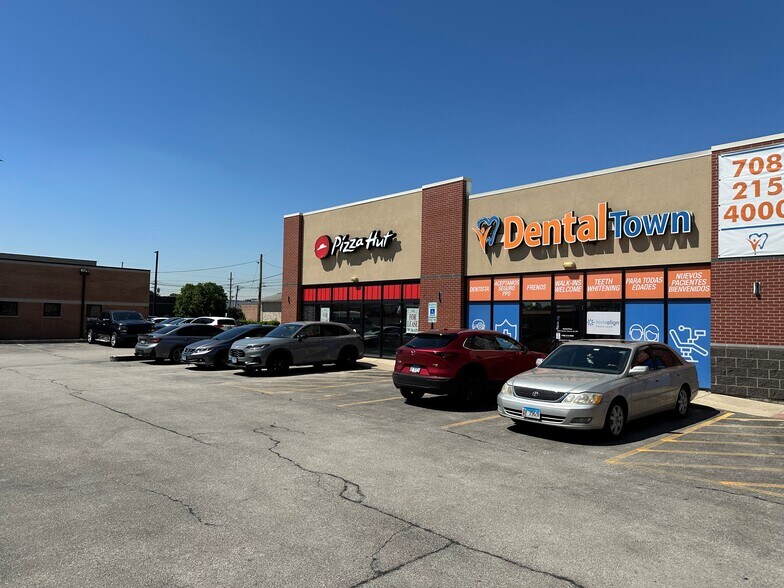 More Photos Of 5836 S Harlem Ave, Summit Freestanding For Lease