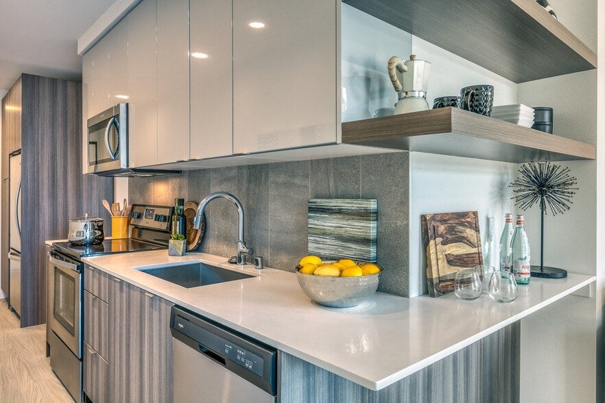 More Photos Of 910 John St, Seattle Apartments For Lease