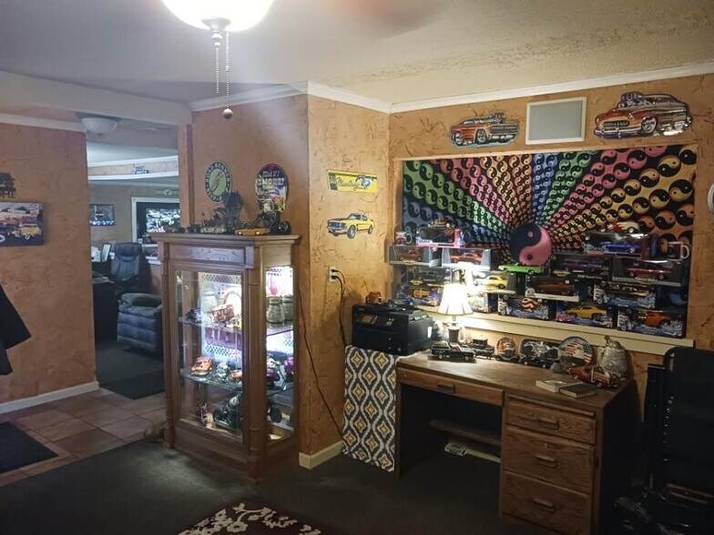 More Photos Of 4161 Hwy 62 SW, Mountain Home Restaurant For Sale