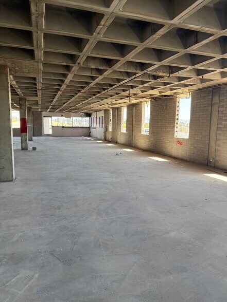 More Photos Of 7224 E McDowell Rd, Scottsdale Auto Dealership For Lease