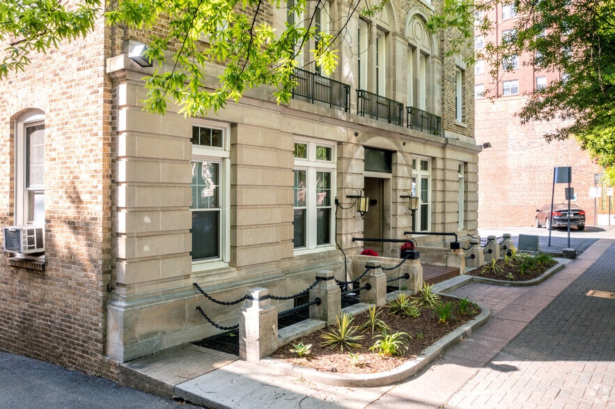 More Photos Of 508 N Tryon St N, Charlotte Apartments For Sale