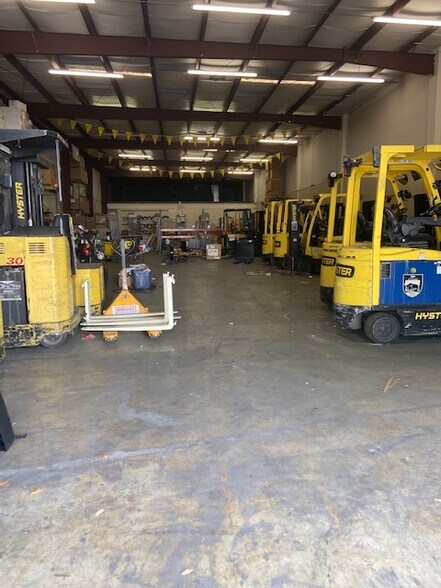 More Photos Of 4495 36th St, Orlando Warehouse For Lease