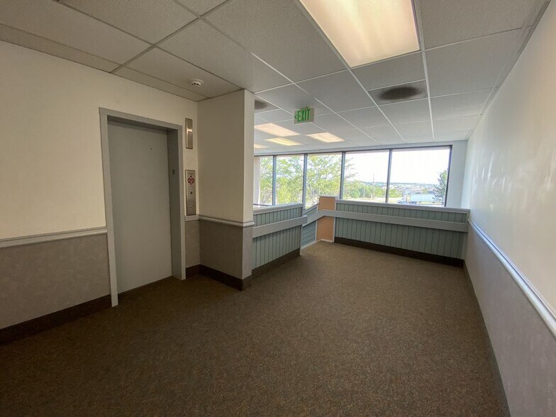 More Photos Of 2200 E 104th Ave, Thornton Office For Lease