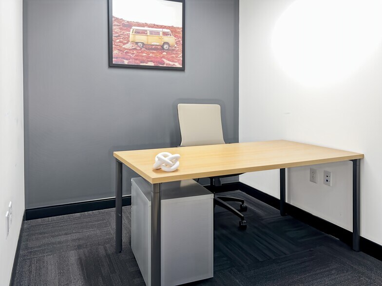 More Photos Of 3232 McKinney Ave, Dallas Coworking Space