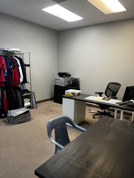 More Photos Of 5201-5247 W Broward Blvd, Plantation Unknown For Lease