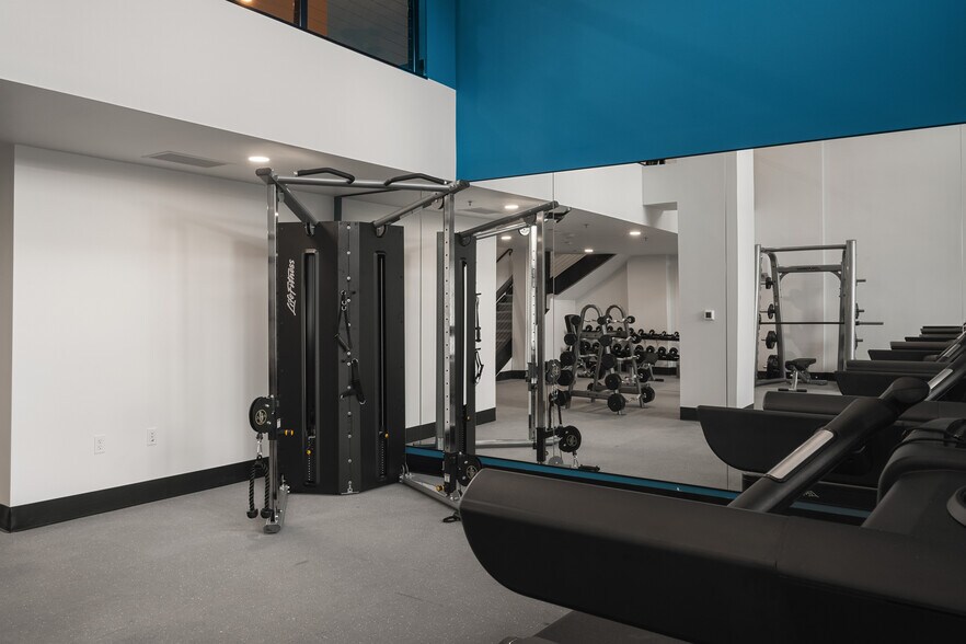 More Photos Of 104 12th Ave, Seattle Apartments For Lease