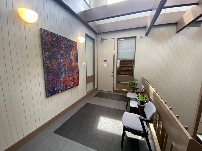 More Photos Of 5950 6th Ave S, Seattle Office For Sale