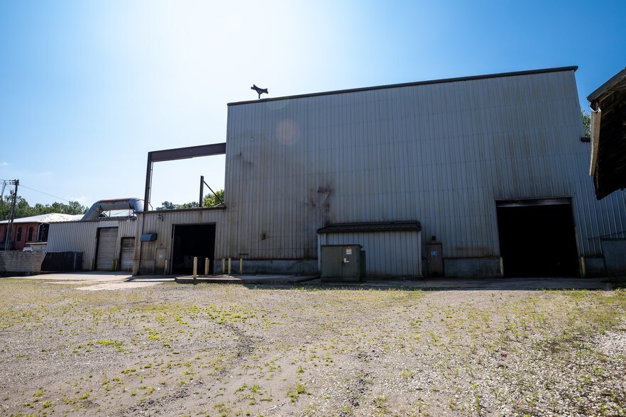 More Photos Of 283 N Main St, Fredericktown Industrial For Sale