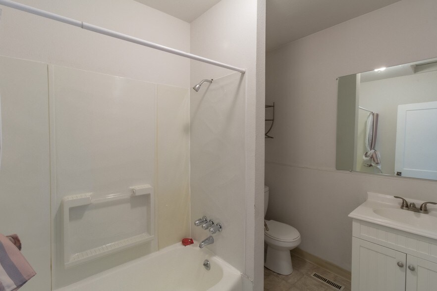 More Photos Of 2364 S Broadway, Denver Office Residential For Lease