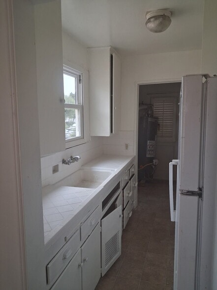 More Photos Of 1826-1832 California Ave, Santa Monica Apartments For Sale
