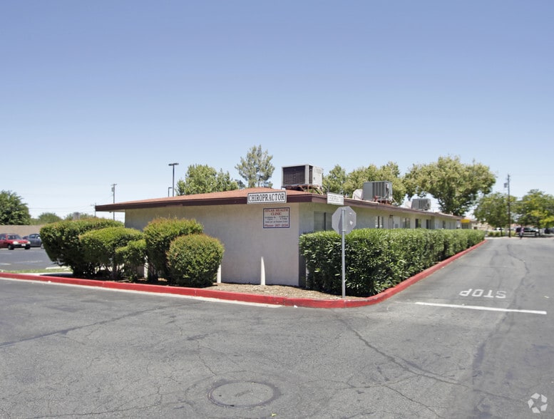 More Photos Of 38425-38431 20th St E, Palmdale Medical For Lease