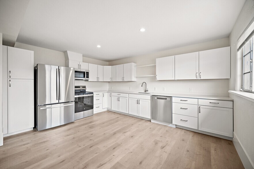 More Photos Of 1501 W Colorado Ave, Colorado Springs Storefront Retail Residential For Sale