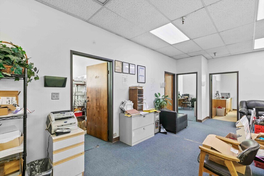 More Photos Of 9036 Winnetka Ave, Northridge Loft Creative Space For Lease