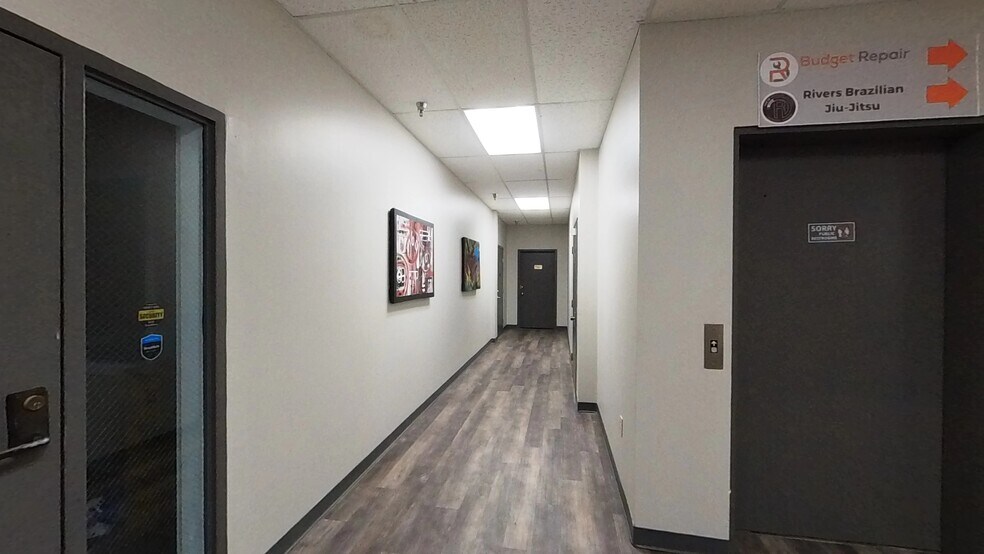 More Photos Of 911 Massachusetts St, Lawrence Apartments For Lease