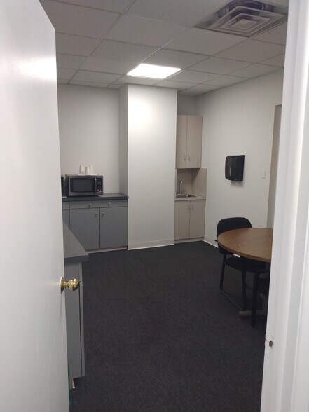 More Photos Of 35 Journal Sq, Jersey City Coworking Space
