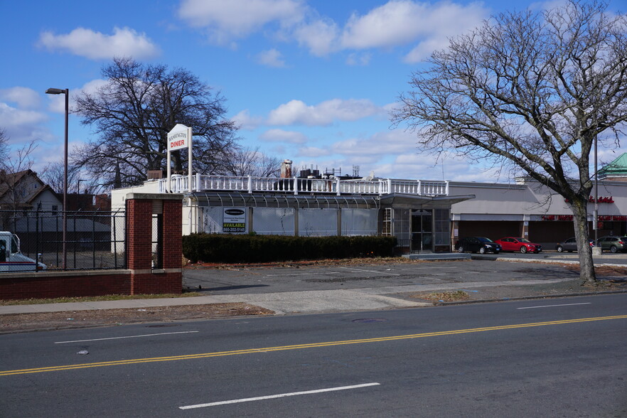 Primary Photo Of 175 Washington St, Hartford Restaurant For Sale