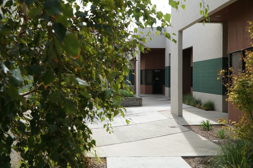 More Photos Of 1504 Columbia Ave, Riverside Manufacturing For Lease