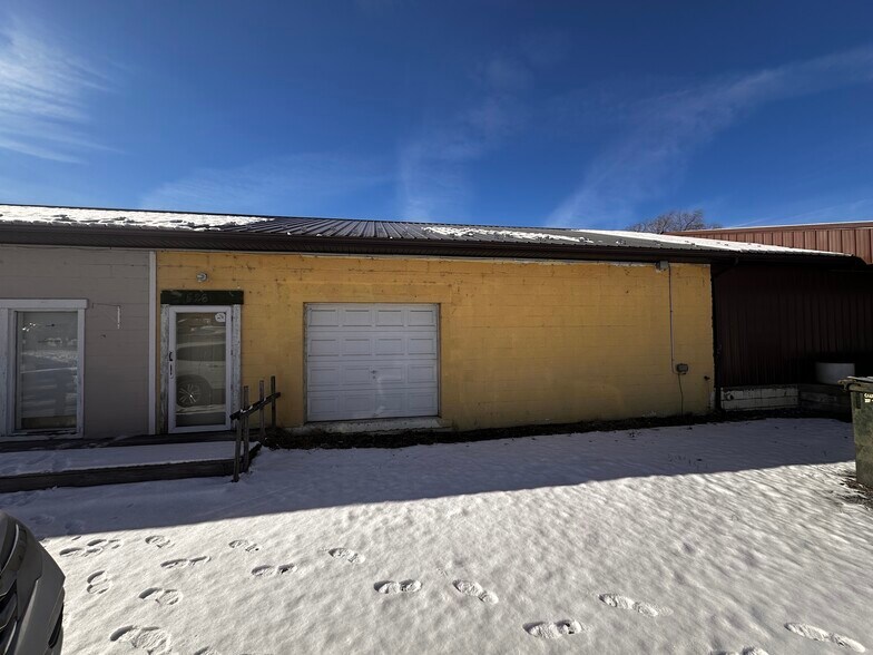 More Photos Of 522A S Main St, Broadway Flex For Sale