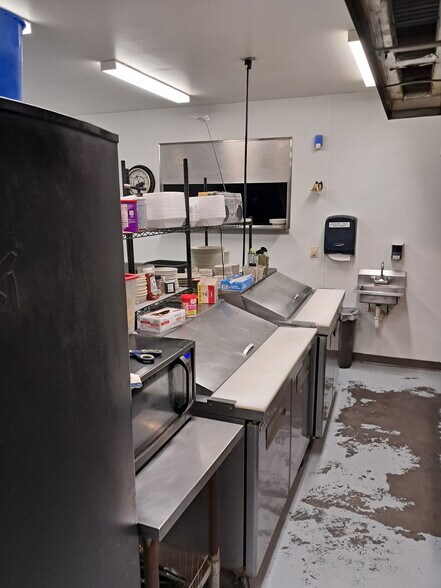 More Photos Of 7709 Main st, Siren Restaurant For Sale