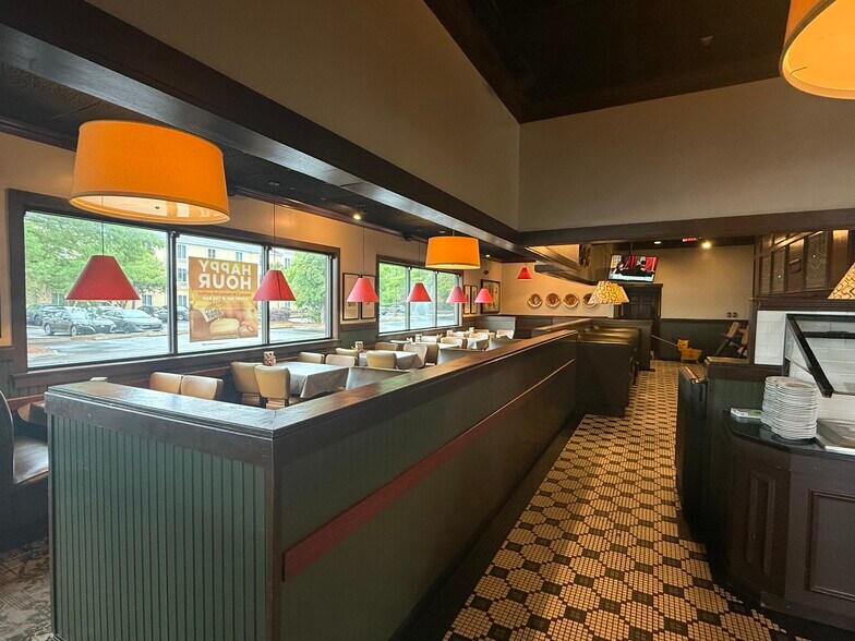 More Photos Of 1953 Savannah Hwy, Charleston Restaurant For Lease