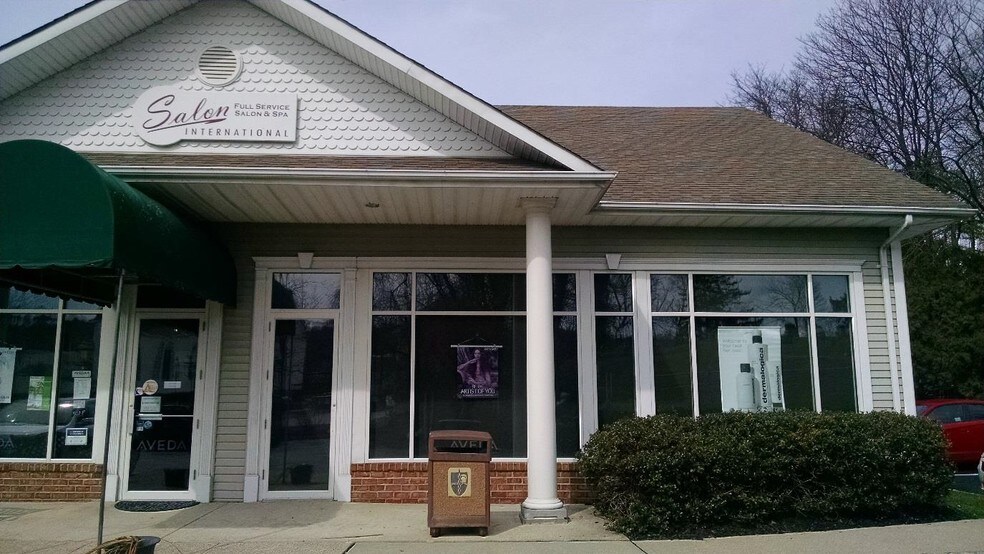 More Photos Of 25 Sparta Ave, Sparta General Retail For Lease