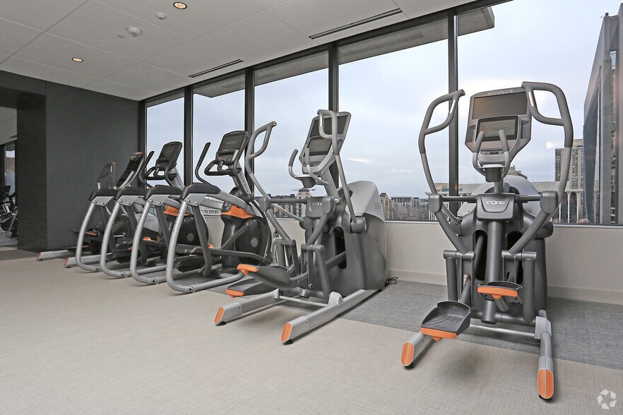 More Photos Of 365 Nicollet Mall, Minneapolis Apartments For Sale