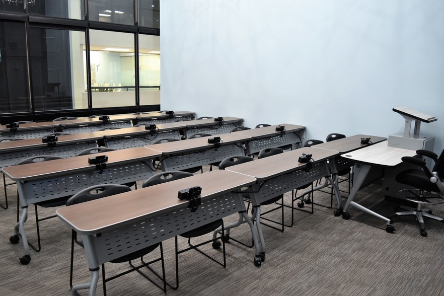 More Photos Of 101 S Elm St, Greensboro Office For Lease