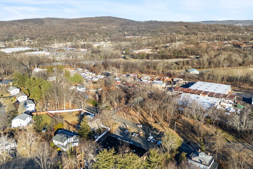 More Photos Of 362-374 Western Hwy, Tappan Freestanding For Lease