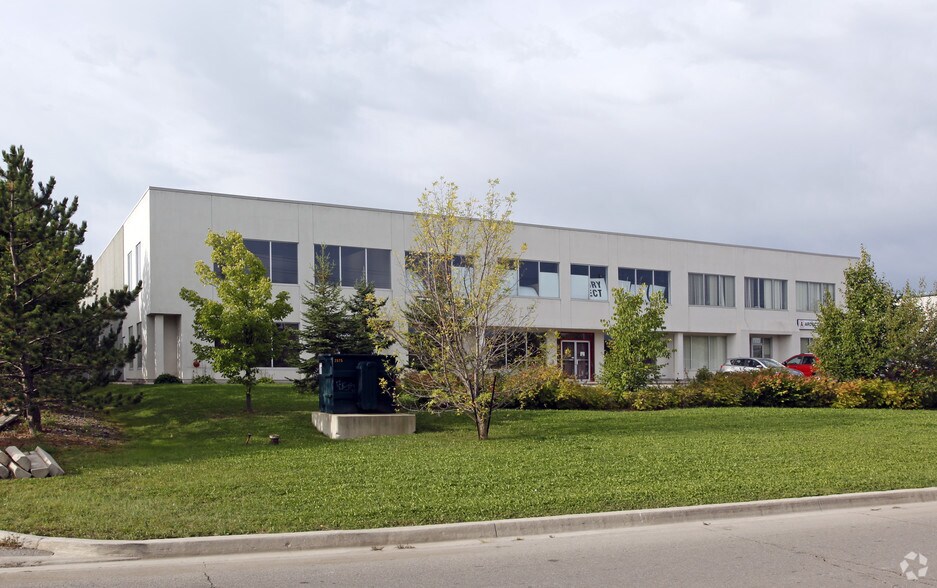 More Photos Of 430 Industrial Dr, Milton Warehouse For Lease