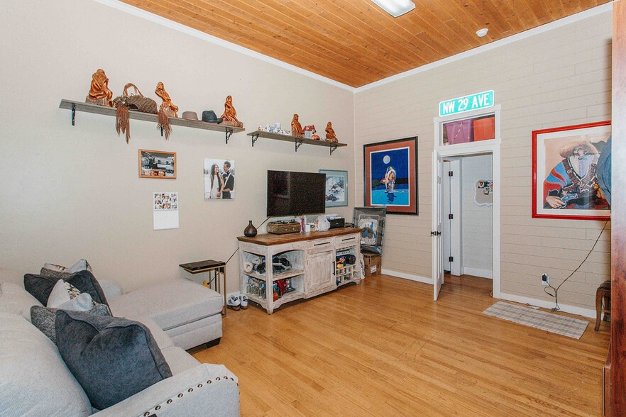 More Photos Of 807 Main St, Ouray Flex For Sale