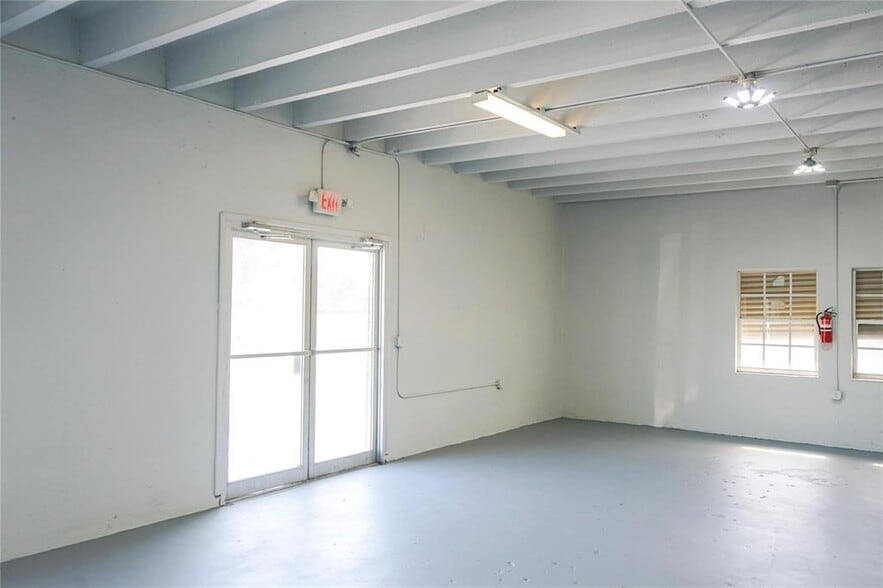 More Photos Of 3000 N 22nd Ave, Hollywood Freestanding For Sale