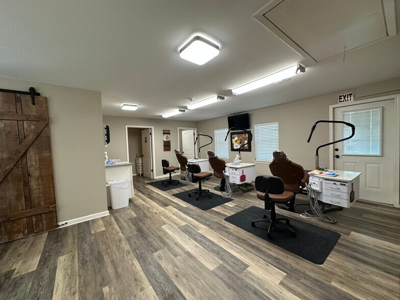 More Photos Of 33806 Hwy 16, Denham Springs Daycare Center For Sale