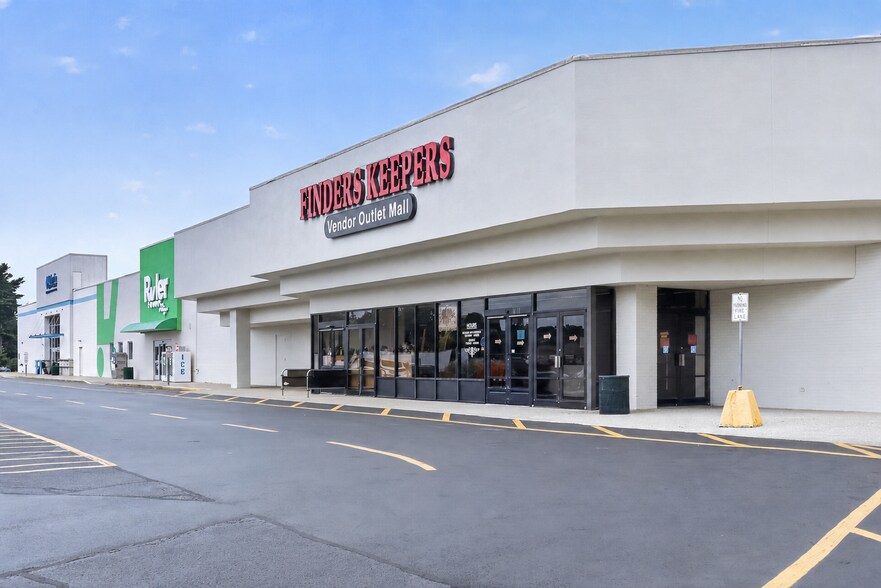 More Photos Of 2480 US Highway 41 N, Henderson Unknown For Lease