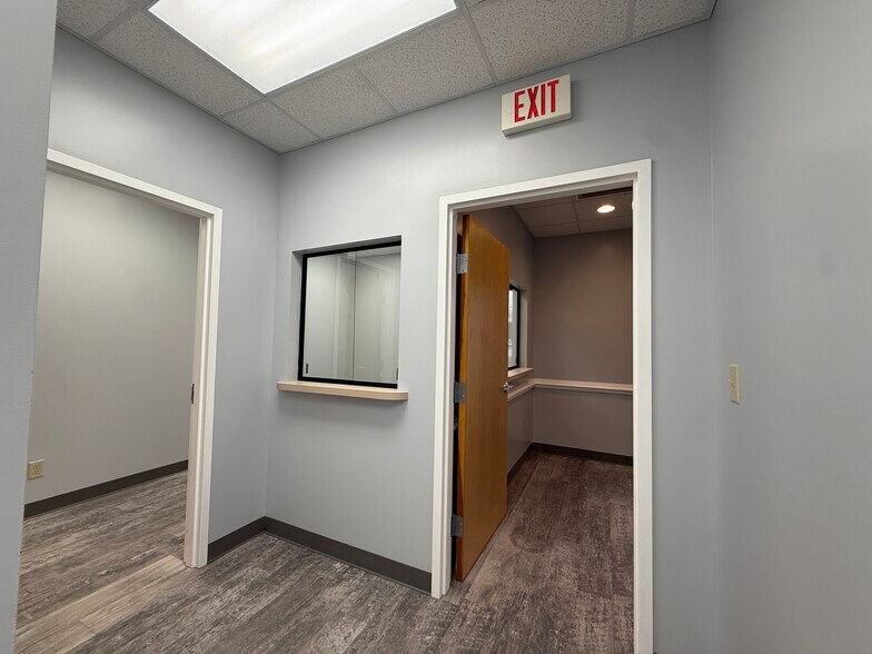 More Photos Of 2140 W Arlington Blvd, Greenville Medical For Lease
