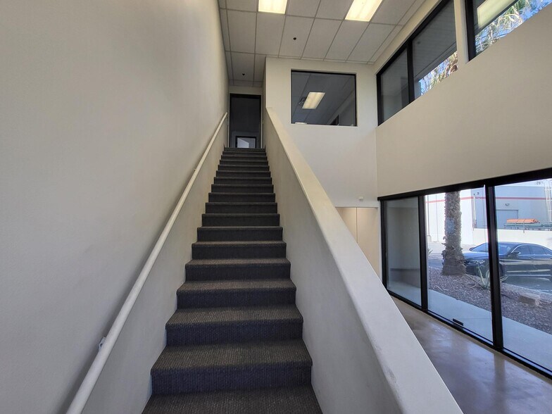 More Photos Of 3326 Ponderosa Way, Las Vegas Warehouse For Lease