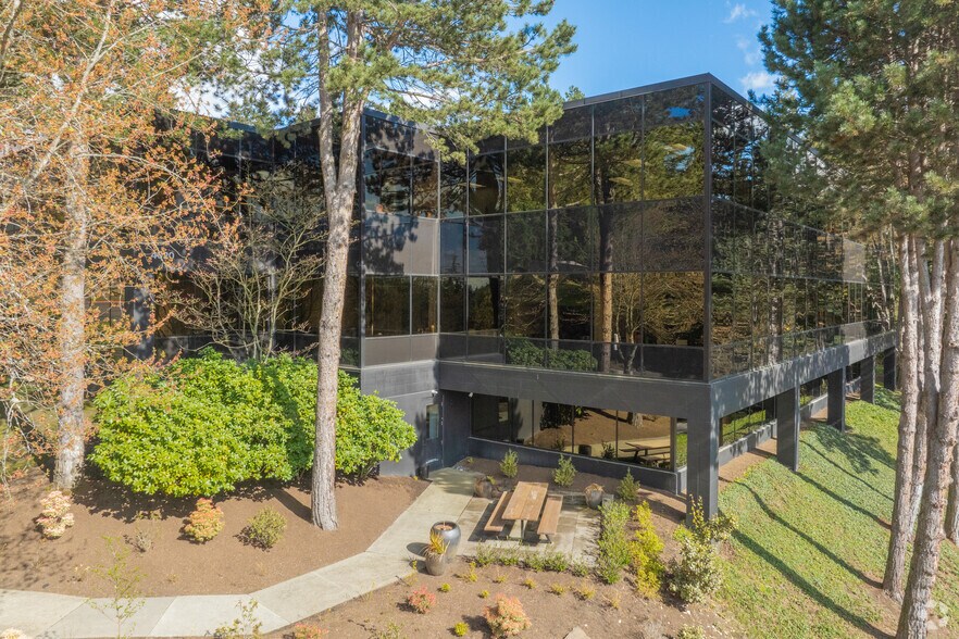 More Photos Of 4020 Lake Washington Blvd NE, Kirkland Office For Lease