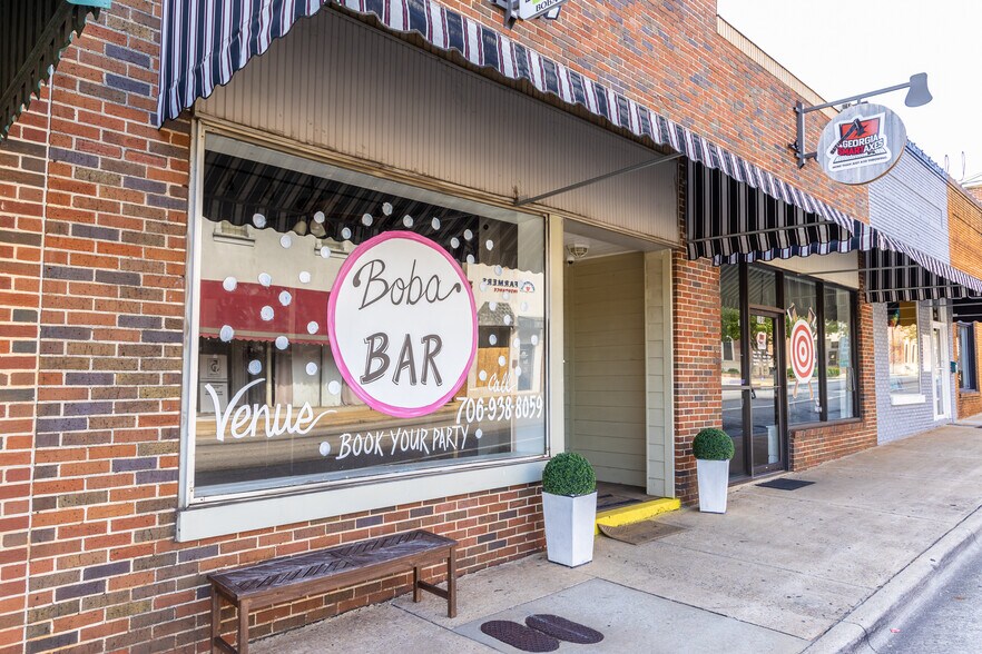 More Photos Of 106-108 N Church St, Thomaston Storefront For Sale