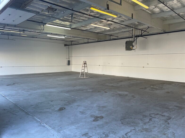 More Photos Of 900 Mallory Way, Carson City Warehouse For Lease