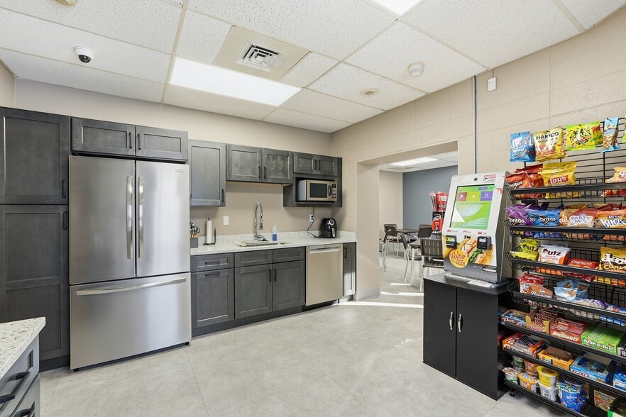 More Photos Of 539 North Rd, Westfield Manufacturing For Sale