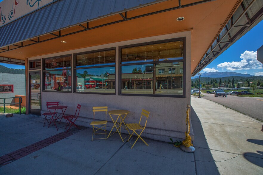 More Photos Of 121 W Midland Ave, Woodland Park Restaurant For Sale