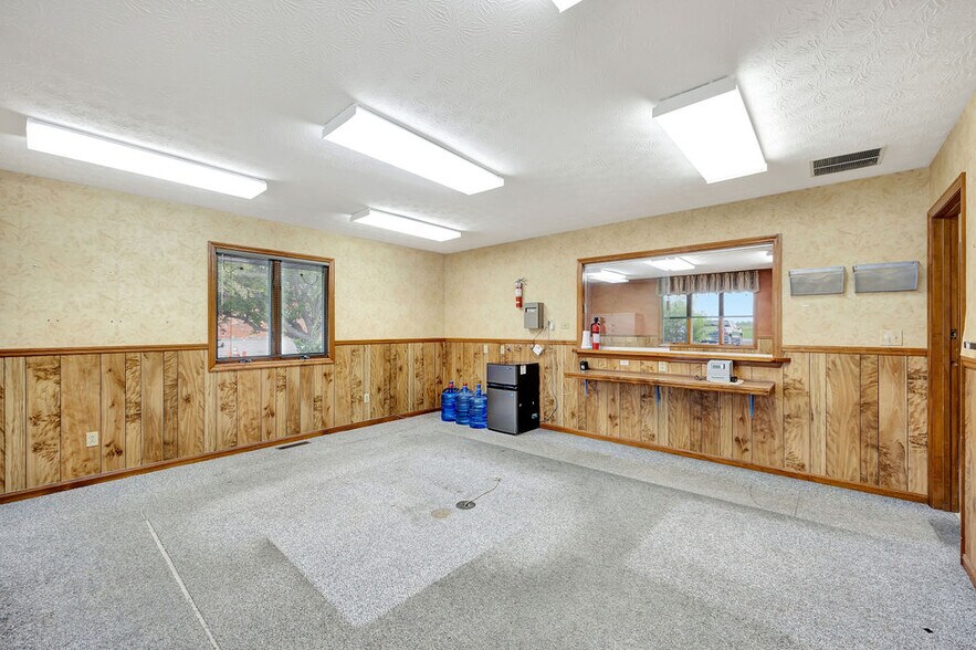 More Photos Of 1 Marty Ln, West Alexandria Medical For Sale