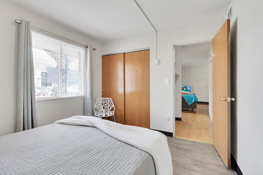 More Photos Of 27 W 8th Ave, Columbus Apartments For Sale