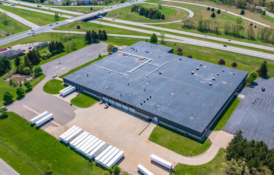 More Photos Of 6677 Beatrice Dr, Kalamazoo Distribution For Lease