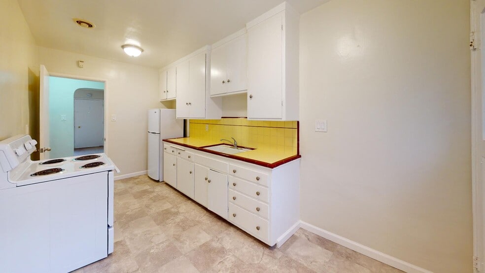 More Photos Of 3464 Champion St, Oakland Apartments For Sale