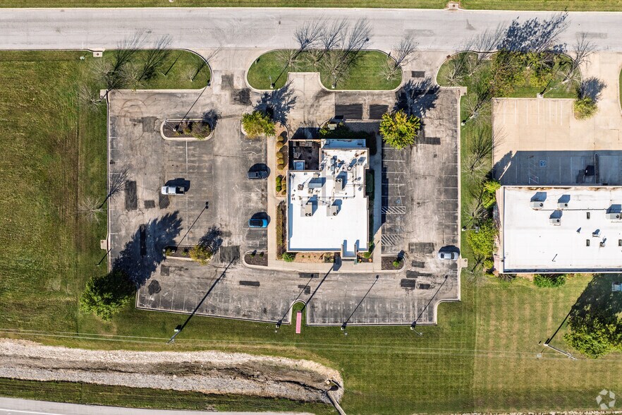 More Photos Of 700 S Kansas Ave, Clinton General Retail For Sale