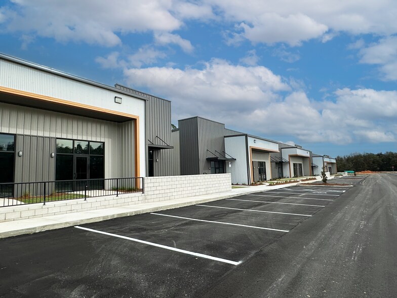 More Photos Of 13295 Business 331, Freeport Unknown For Lease